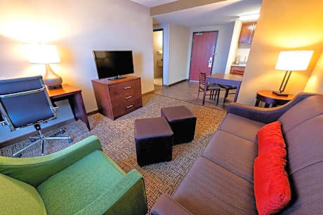 Queen Parlor Suite with Two Queen Beds - Non Smoking