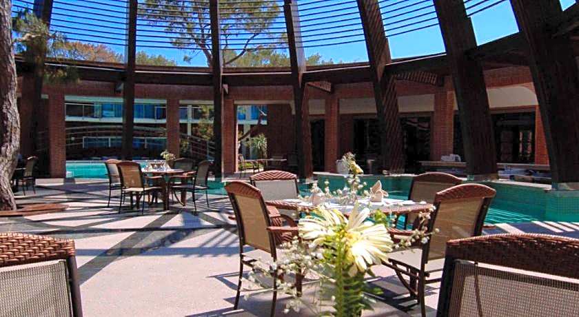 Rixos Sungate Hotel