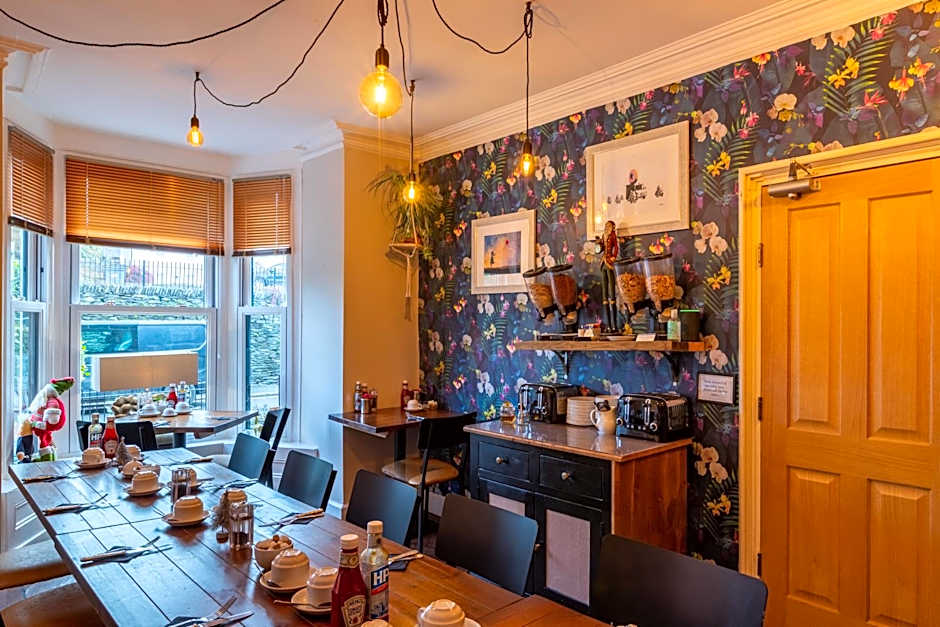 Holly Lodge Guest House with FREE off site health club