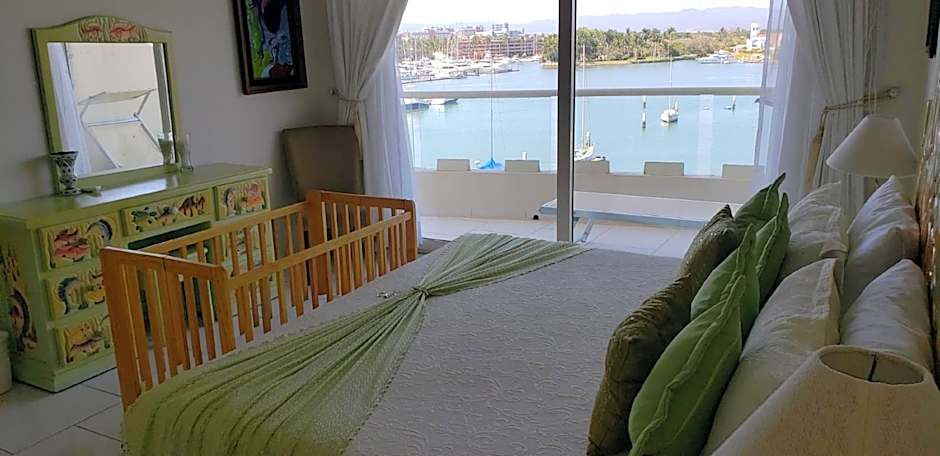 Marina Banderas Suites Hotel Boutique