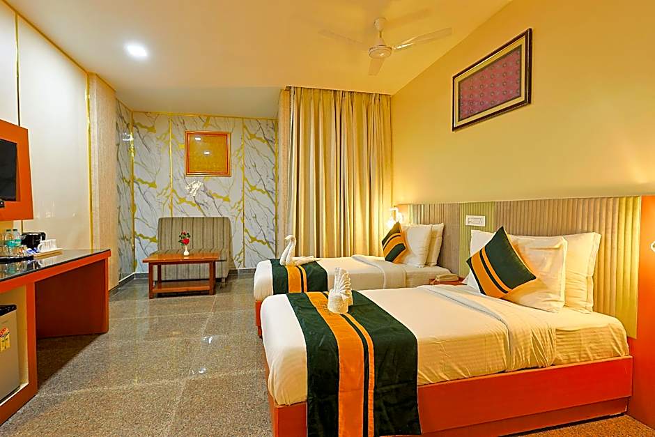 Hotel Silk City