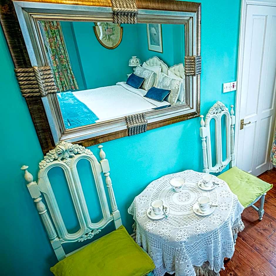 Dawson Place, Juliette's Bed and Breakfast