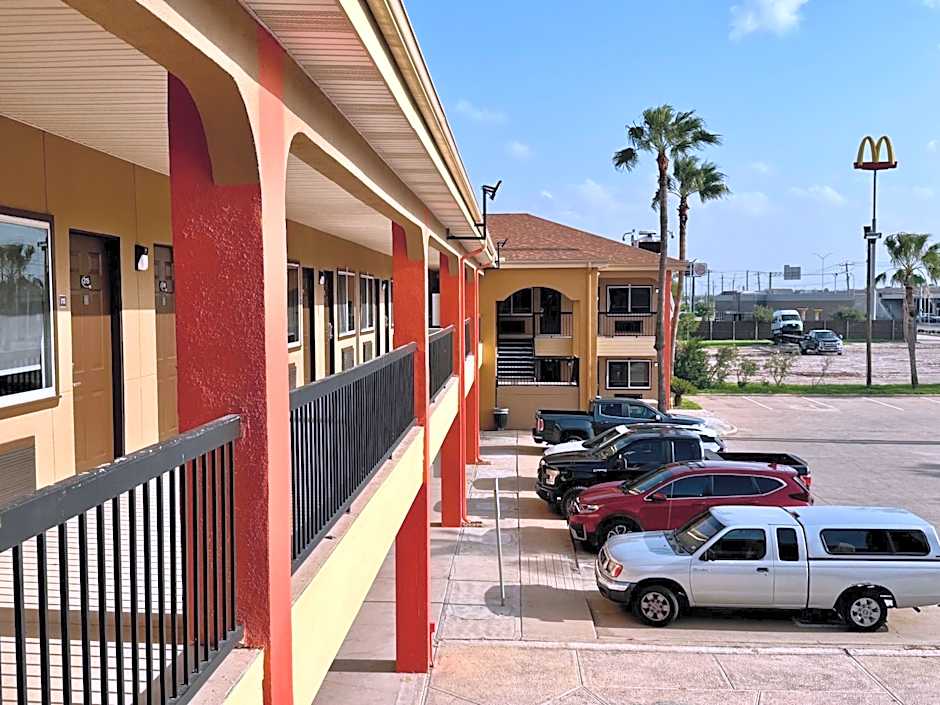 Texas Inn and Suites City Center at University Dr.