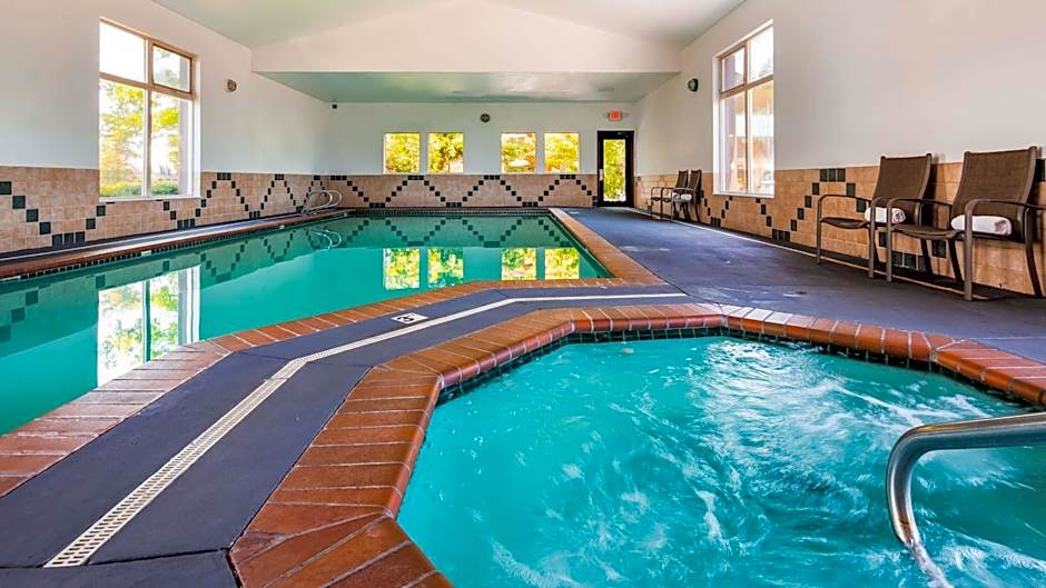 Best Western Plus Hartford Lodge