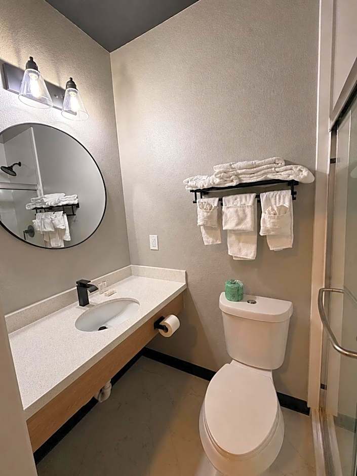 Super 8 by Wyndham Brenham TX
