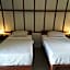 Gino's Place - Guest House & Jungle Trekking