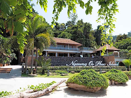 Victoria Cliff Resort Nyaung Oo Phee Island