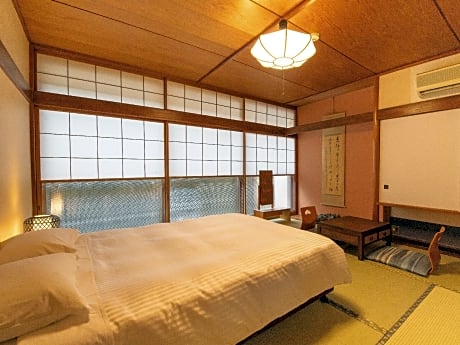 Semi-Special Room Japanese-Style 5 People Room with Open-Air Bath