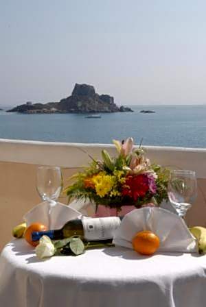 Sacallis Inn Beach Hotel