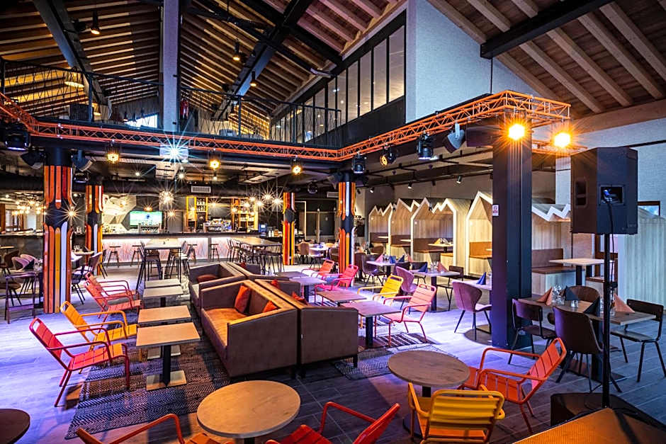 Base Camp Lodge Hotels