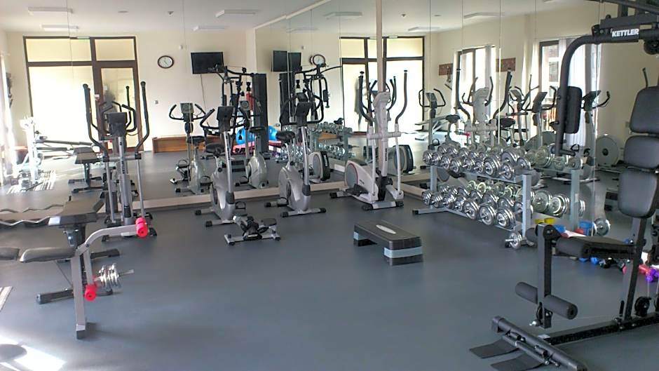 Hardrock Hotel and Suites LTD