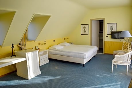 Standard double room with balcony
