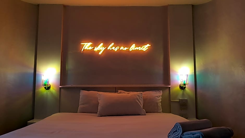 Good Night Cha-am Minitel