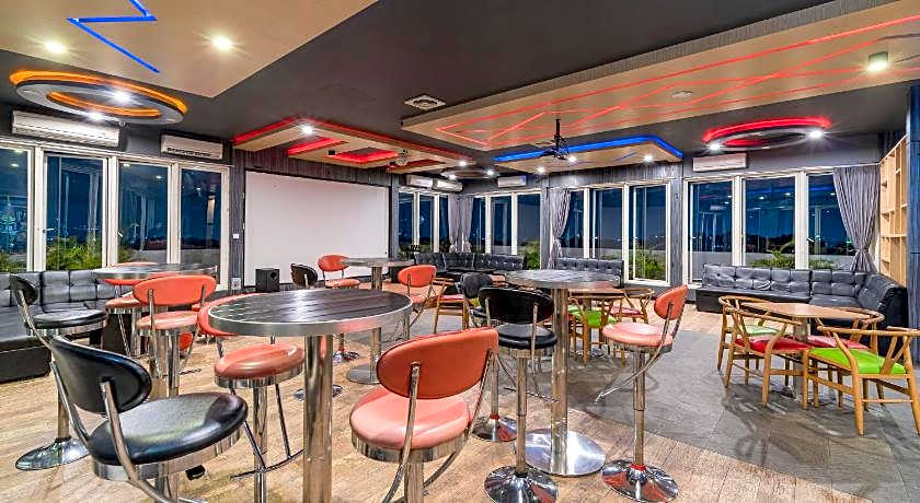 Ascent Hotel & Cafe Malang