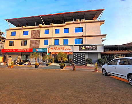 Hotel Mari Aai Residency