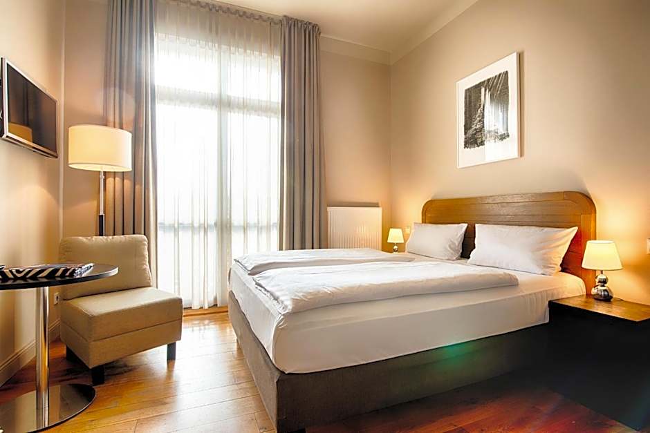 Mondrian Suites Berlin am Checkpoint Charlie