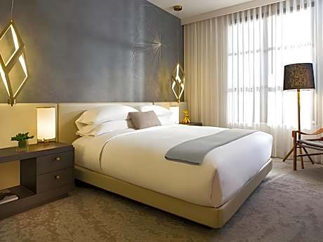Essential Room