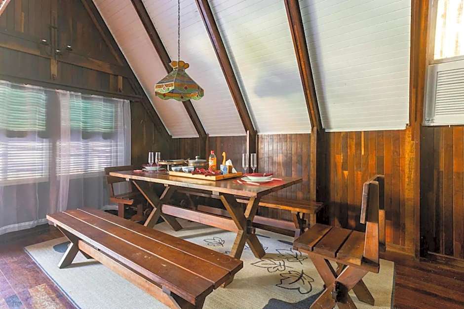 Chalé inteiro completo a 5 min a pé do Capivari - Campos do Jordão