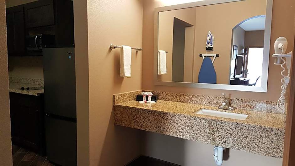 Executive Inn & Suites