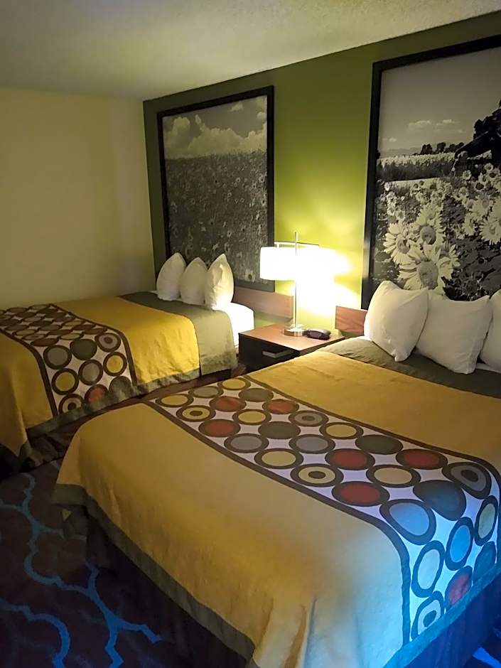 Super 8 by Wyndham Craig