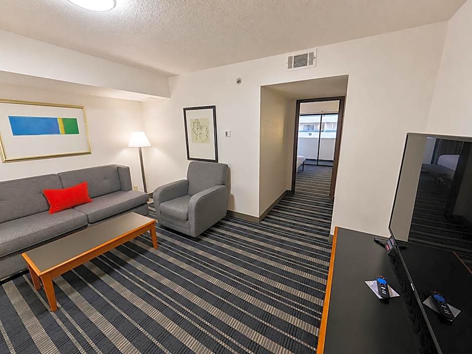 Atrium Hotel And Suites Dfw Airport