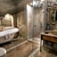 Sarnich Cave Suites