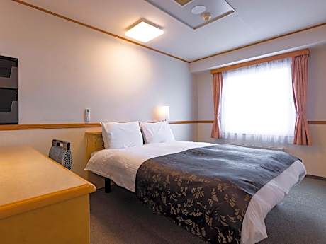 Queen Room - Non-Smoking