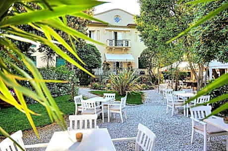 Hotel Club i Pini - Residenza d'Epoca in Versilia