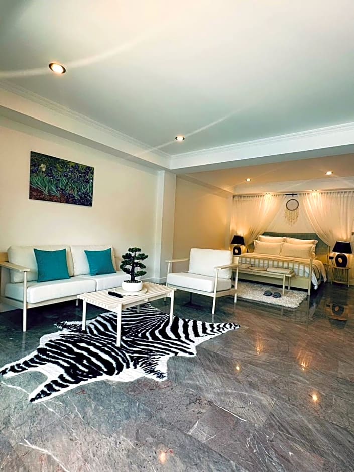 Ocean Pie Phuket - Adult Only