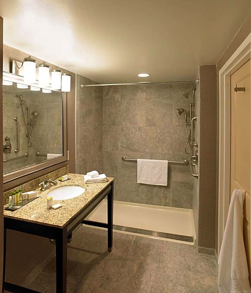 The Strathallan - A DoubleTree By Hilton