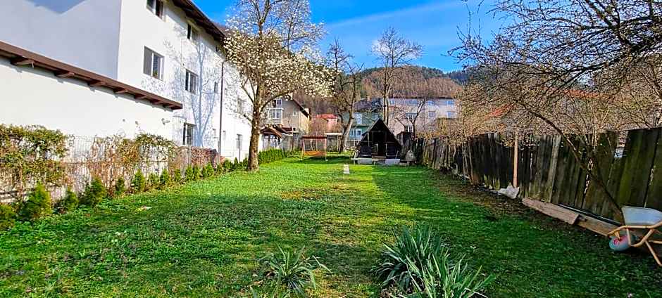 Happy Mood Apartments