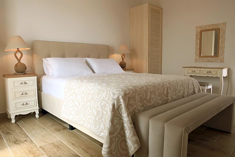 Theasis Luxury Suites