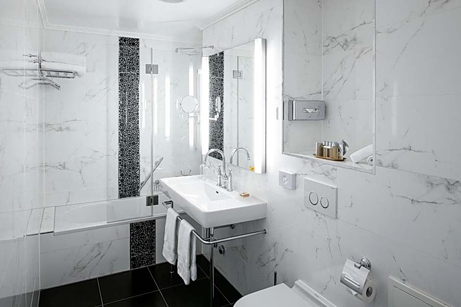 GRAND HOTEL SUISSE MAJESTIC, AUTOGRAPH COLLECTION