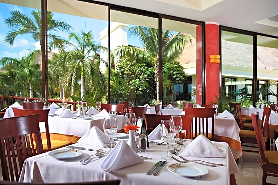 Bahia Principe Grand Coba All Inclusive