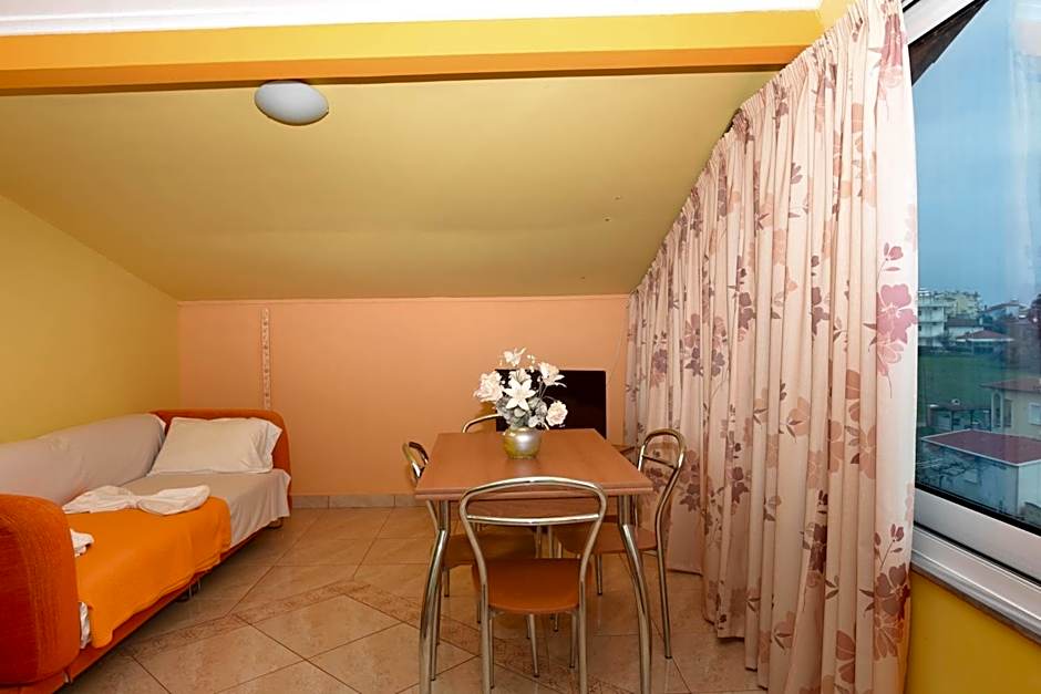 Photo 1 of 11 of Suite, Sea View