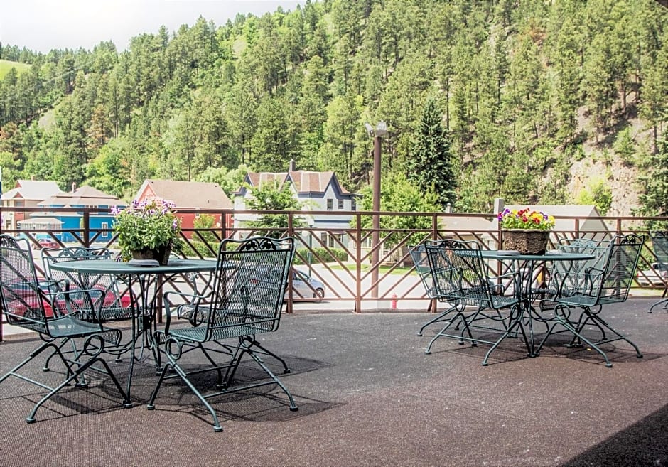 Deadwood Miners Hotel & Restaurant