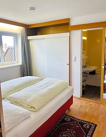 Studio with Mountain View