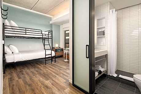 1 Twin 1 Double Bunk Beds
