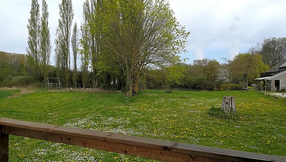 La Ferme de l'isle et sa Roulotte