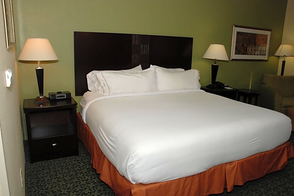 Holiday Inn Express & Suites Covington By IHG