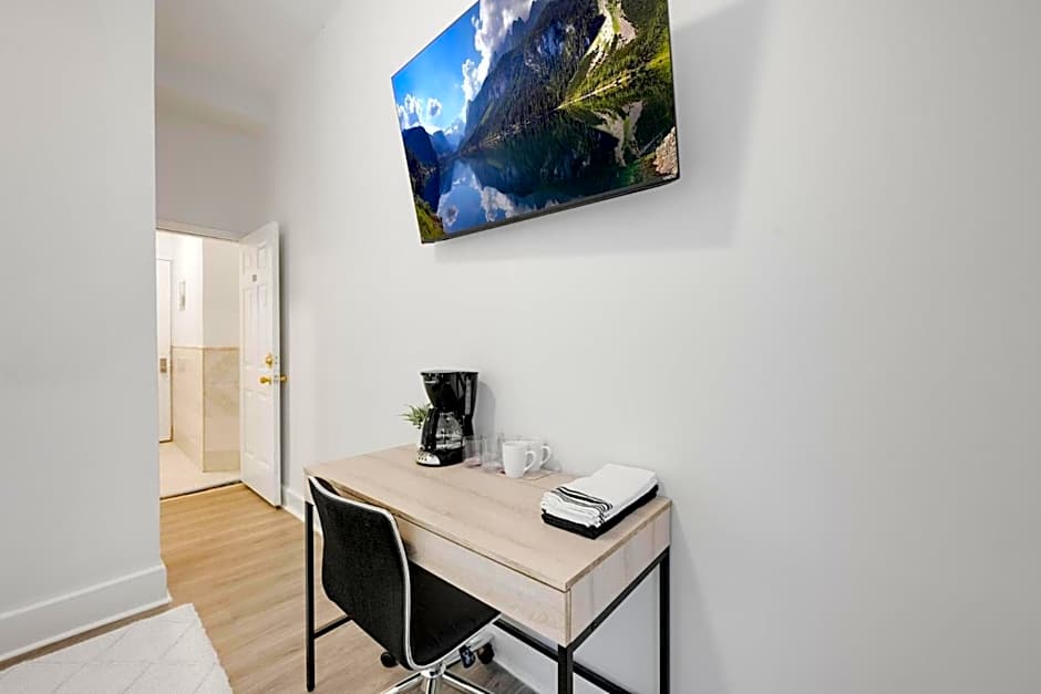 Bay Ridge ApartHotel