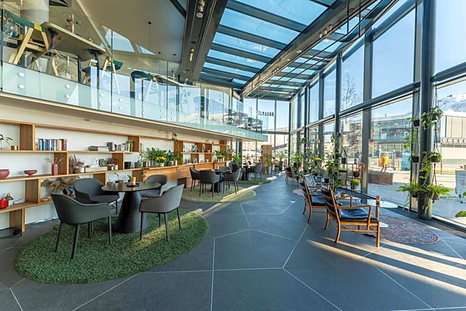 Clarion Hotel The Edge