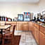 Country Inn & Suites by Radisson, Clinton, IA
