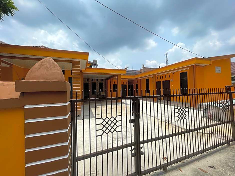 Hotel O Neva Guest House SyariahNearWaduk Cipta Karya