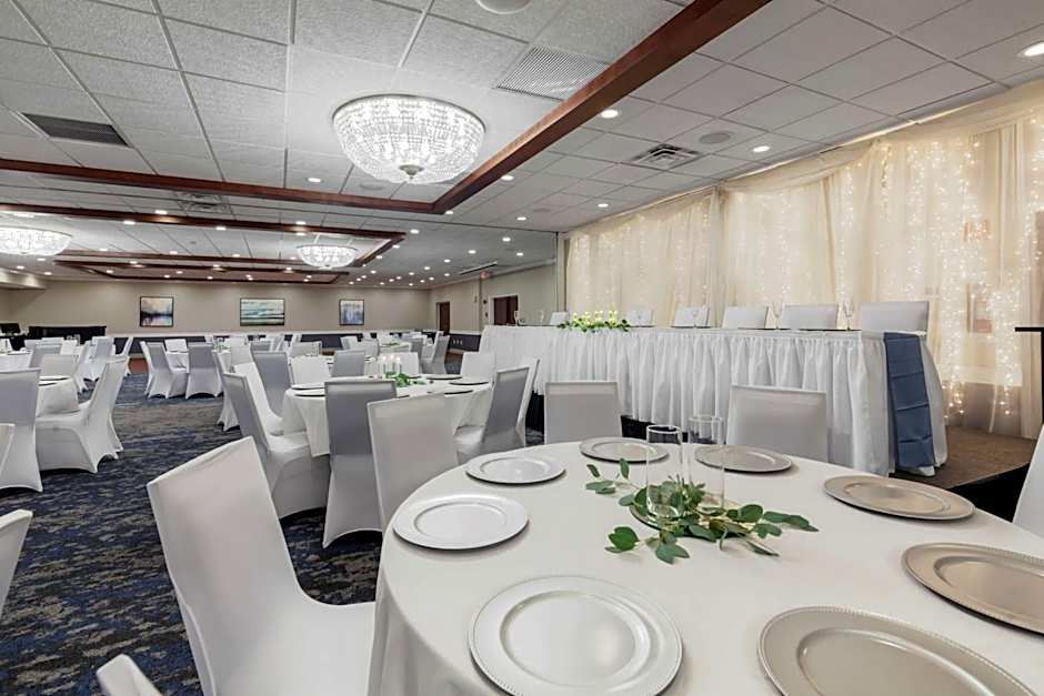 Best Western Plus Dubuque Hotel And Conference Center