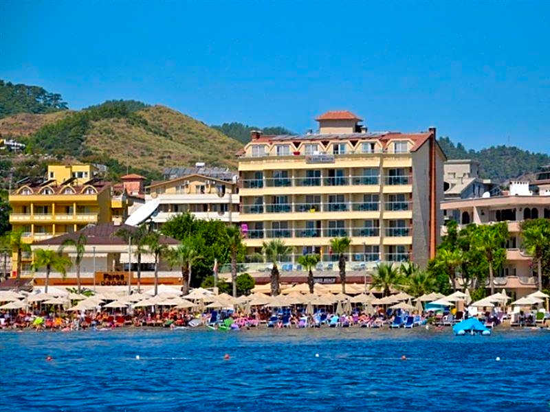 Maris Beach Hotel