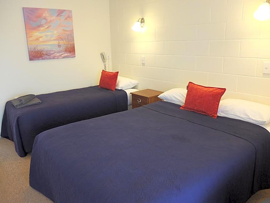 Colonial Court Motel