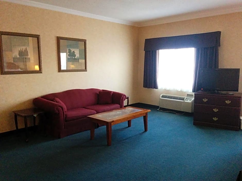 Days Inn by Wyndham Toronto East Lakeview