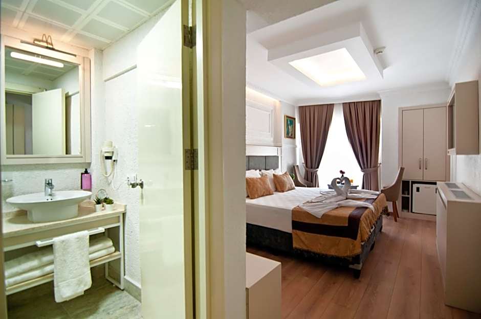 Royce Hotel