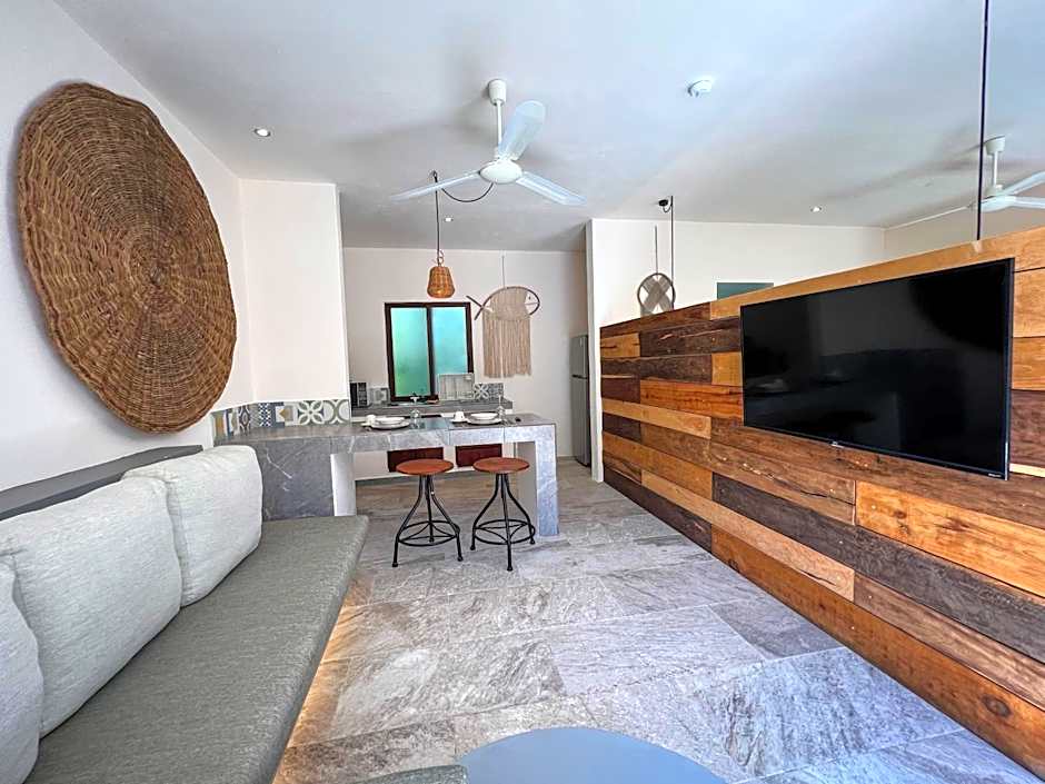Kuun Taak Tulum